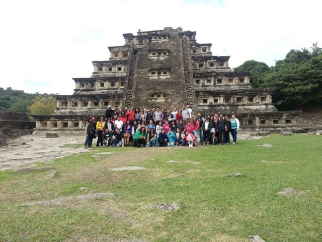 grupo en las piramides